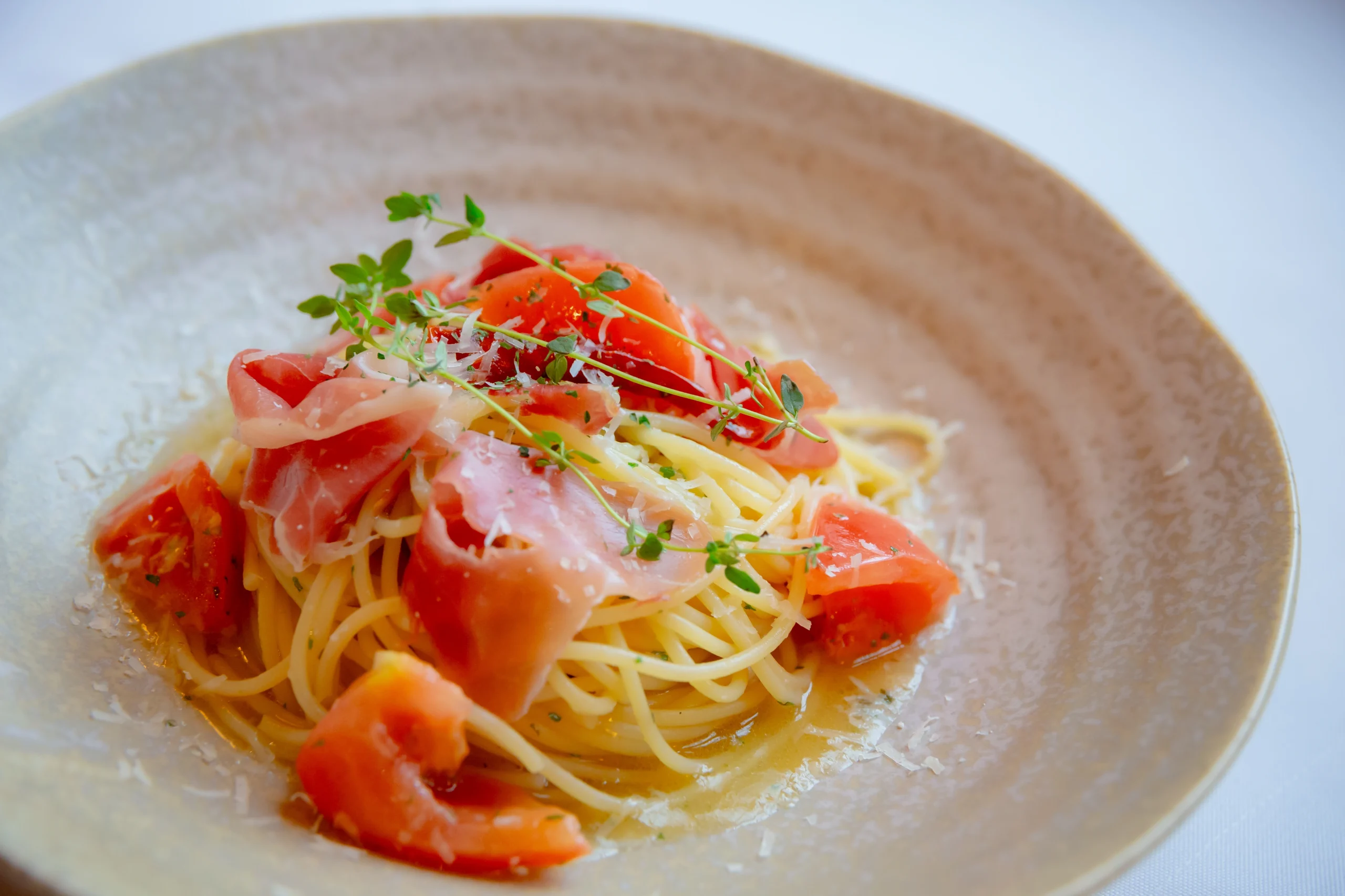 2種類のパスタが並ぶランチメニュー